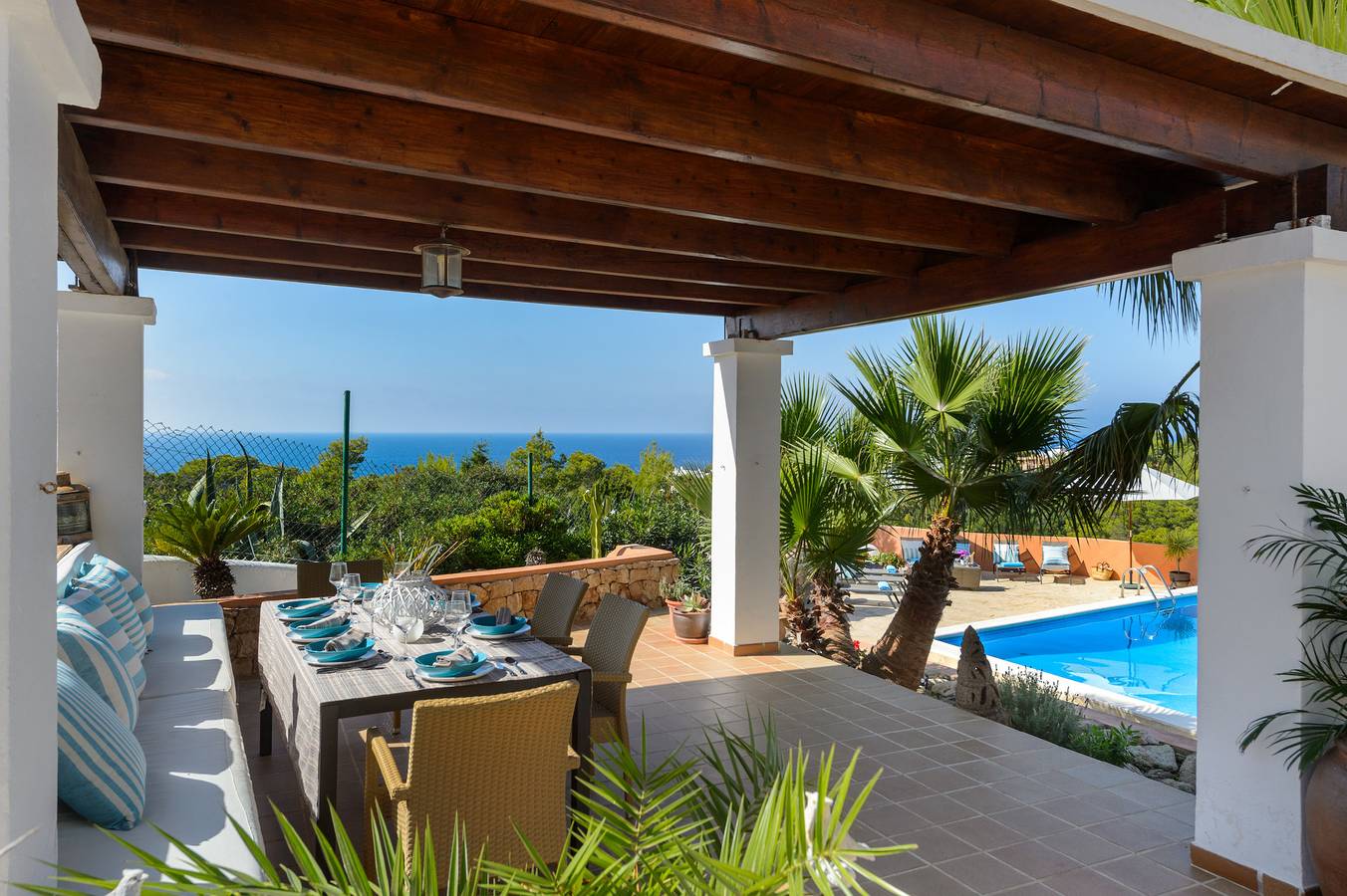 Villa for 8 people with garden in Cala Vedella, Sant Josep de sa Talaia
