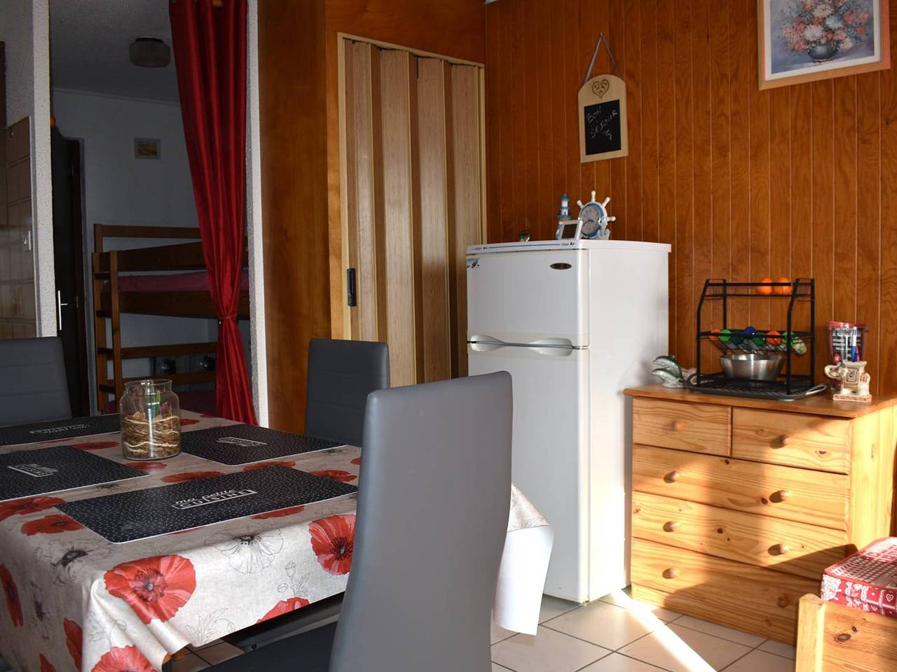 Studio entier, Studio Cabine au Centre, Accès Direct aux Pistes, Wifi, Parking in Font-Romeu-Odeillo-Via, Parc naturel régional des Pyrénées catalanes
