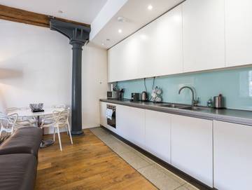 Holiday Rental for 6 People in Plymouth, England, Photo 3