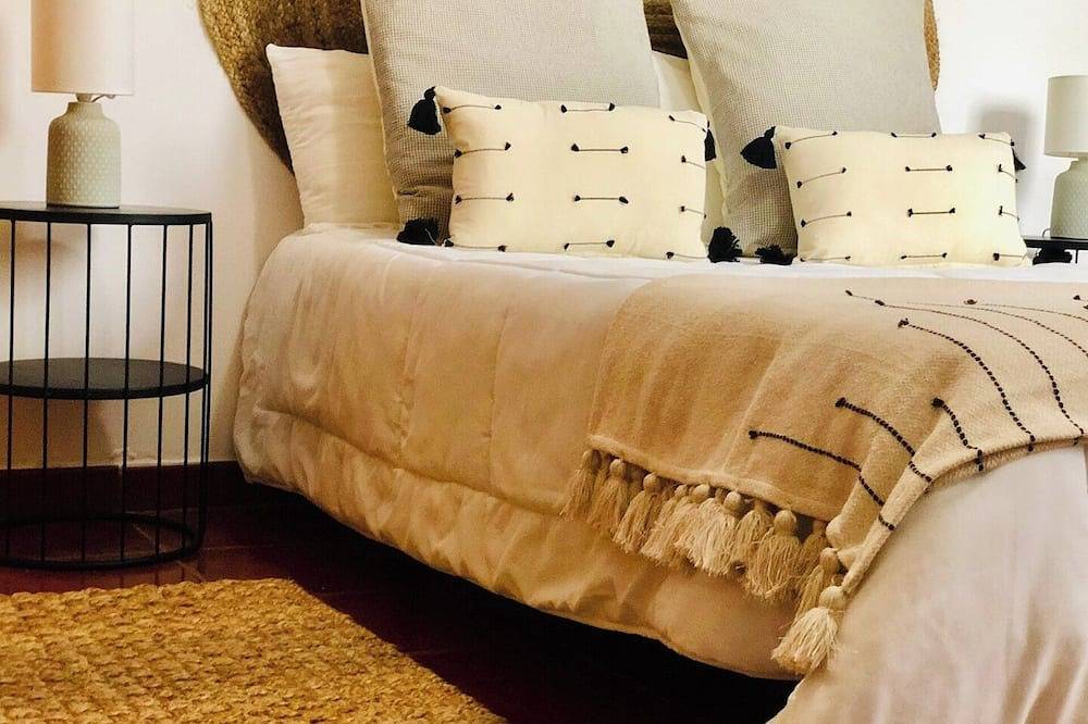 Entire apartment, Canaryislandshost l Surf Lanzarote in Famara Beach, Teguise