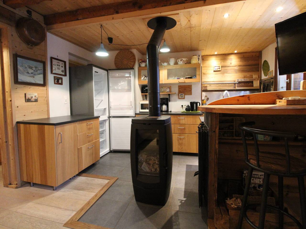 Traditional chalet for 8, cozy with Wifi, near slopes in Tignes in Tignes, Vanoise Nationaal Park