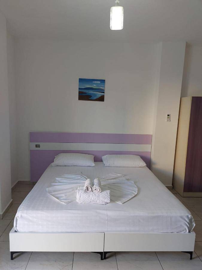 Triad in Vlorë
