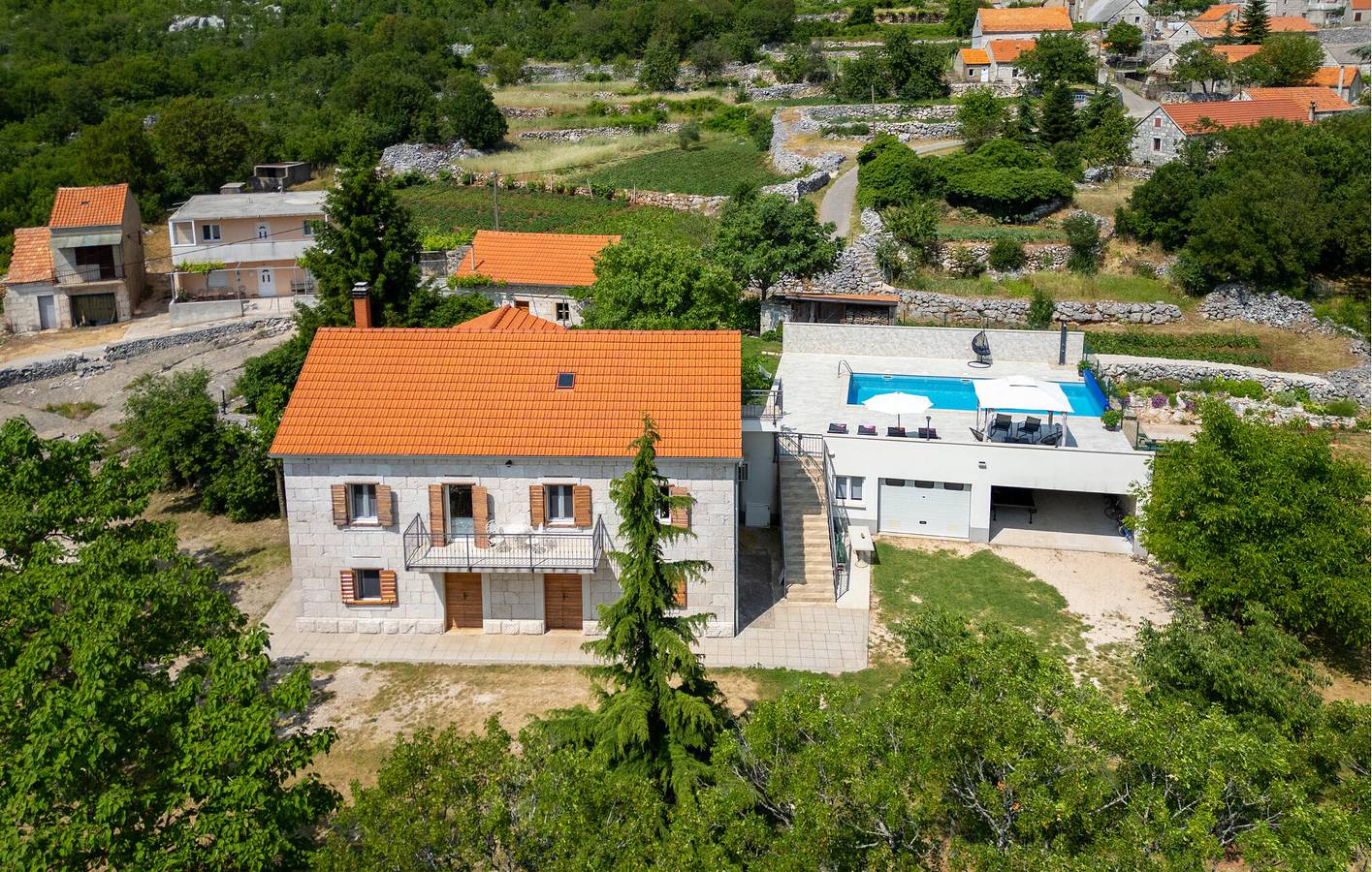 Ferienhaus für 7 Personen mit Pool in Imotski, Makarska Riviera