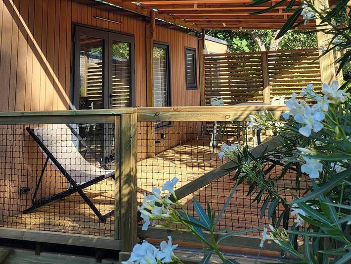 Camping Le Val de Cesse - Mobilheim 4 personen - Premium 30m² - 2 Schlafzimmer - Tv - Geschirrspüler - Klimaanlage - Terrasse in Mirepeisset, Mittelmeerküste (Frankreich)