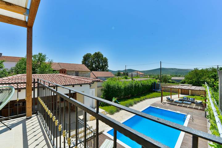 Holiday rental for 12 people, with garden in Zadar