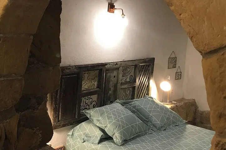 Holiday home for 10 people, with hot tub and garden - 1