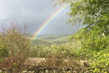 Gîte pour 2 personnes, avec jardin à Aujols