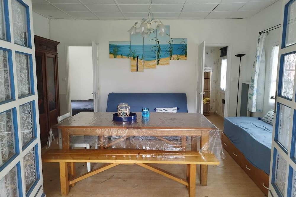 Maison Canaulaise de Caractere a 100 Mètres du lac in Lac de Lacanau, Lacanau