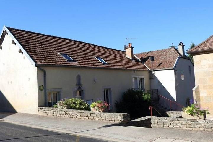 Location de vacances pour 4 personnes, avec jardin à Perrancey-les-Vieux-Moulins