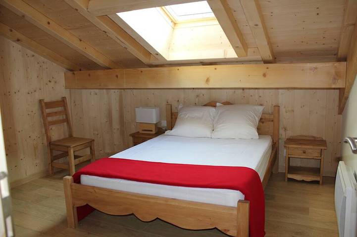 Gîte pour 12 personnes, avec sauna et jardin dans Office De Tourisme De Samoens - 3