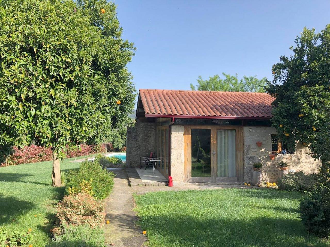 Triple Room with Private Bathroom in Ribeira do Neiva, Distrito de Braga
