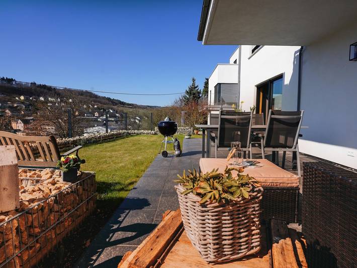 Ferienwohnung für 4 Personen, mit Garten und Terrasse, kinderfreundlich in Lieser