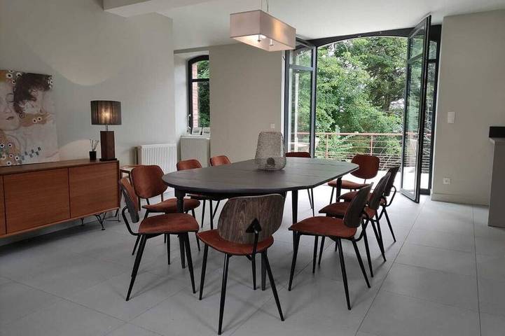 Location de vacances pour 10 personnes, avec jardin ainsi que jacuzzi et terrasse à Saint-Sandoux