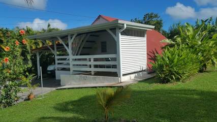 Bungalow pour 2 personnes, avec terrasse en Martinique