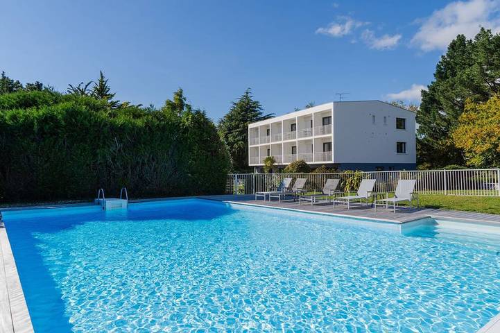 Hôtel pour 46 personnes, avec jardin ainsi que sauna et jacuzzi