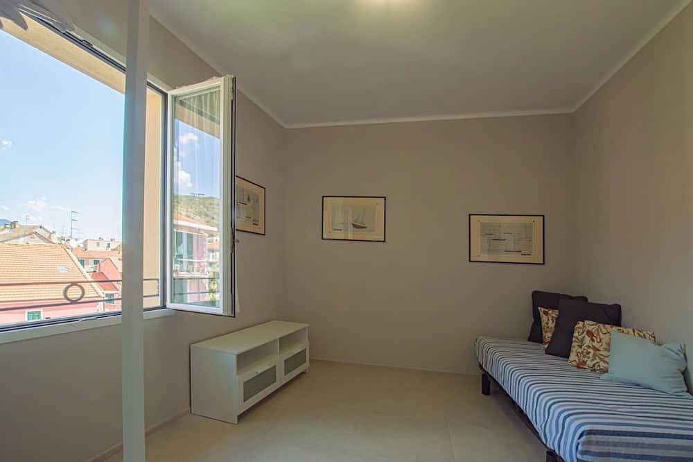 Ganze Wohnung, Sehr zentral gelegene Wohnung für 7/8 Personen, wenige Meter vom Meer entfernt in Laigueglia, Riviera di Ponente