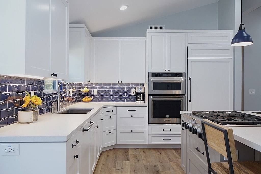 Gorgeous Detached Custom Craftsman Home - Walk to Beach! in Encinitas, San Diego County