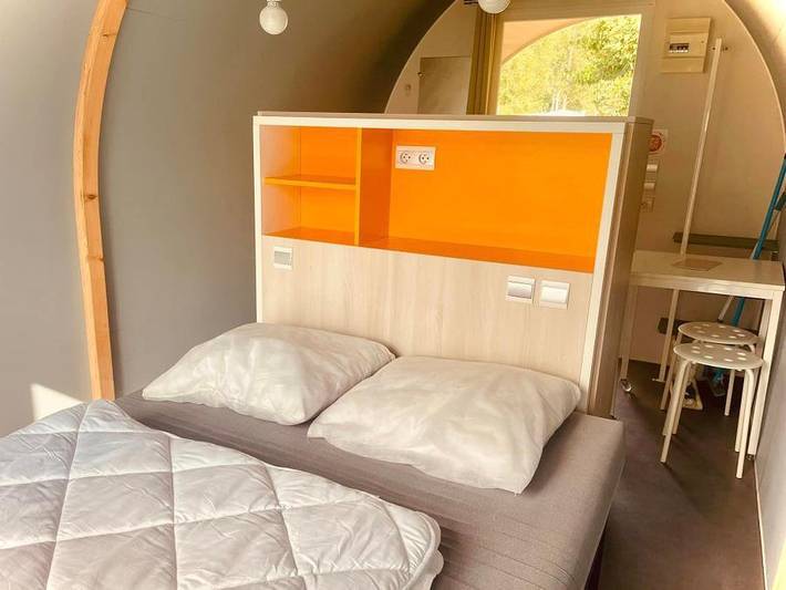 Tente pour 2 personnes, avec bassin pour enfant et piscine dans la Somme - 4