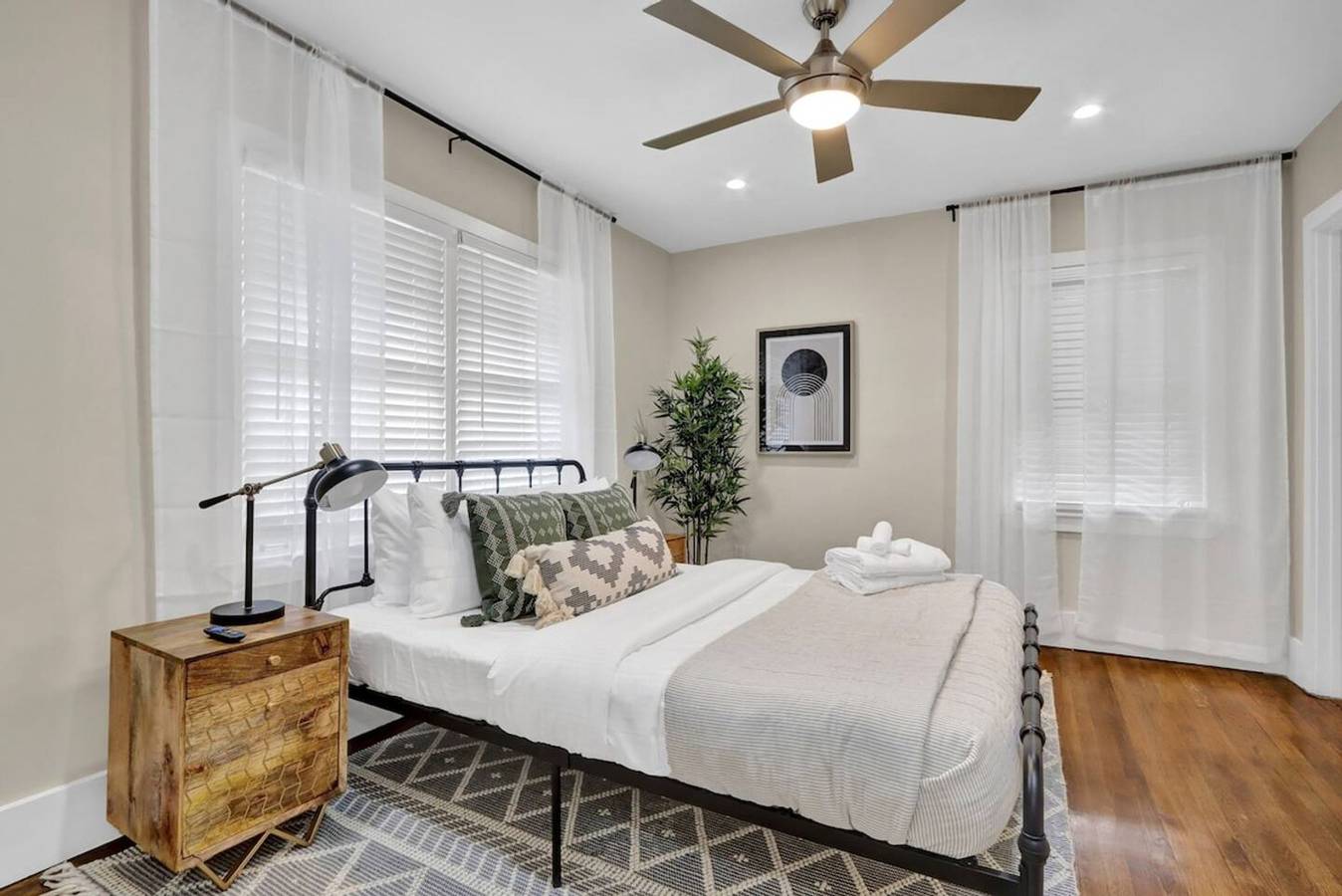 Heart of Buckhead|Message Now for Summer Special! in Atlanta, Condado de Fulton