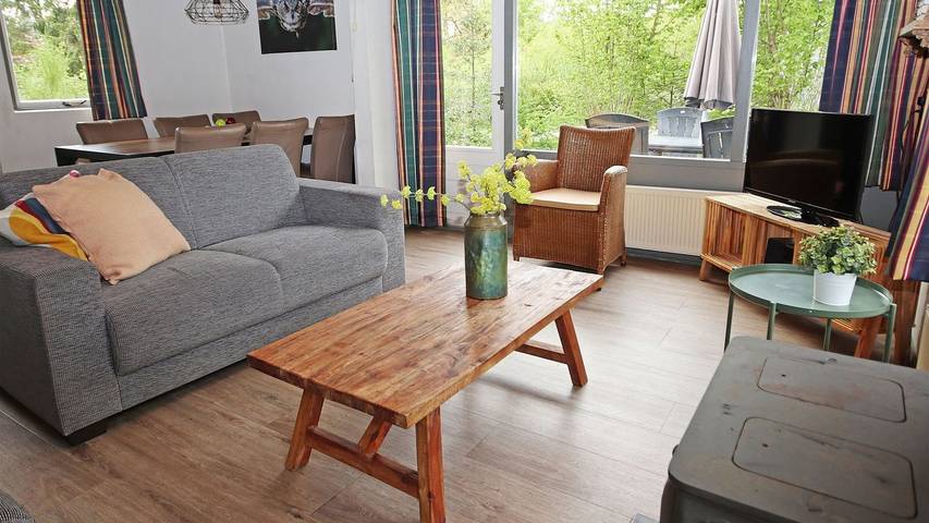 Bungalow voor 6 personen, met tuin en zwembad in Appelscha