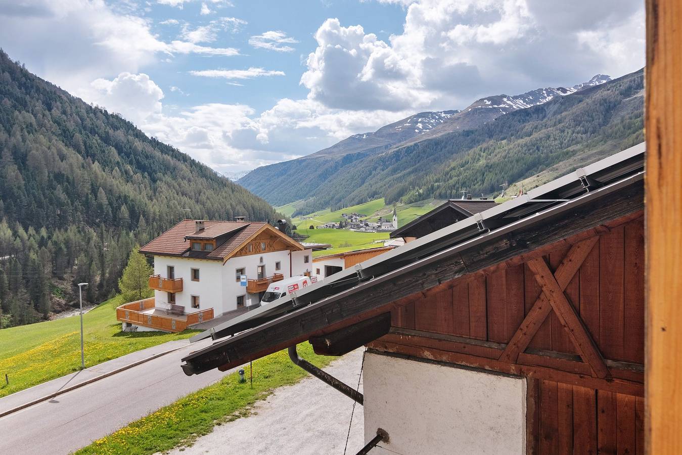 Geheel appartement, Appartement 'Edelweiss' met bergzicht, privéterras en wifi in Melag, Graun