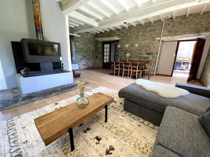 Location de vacances pour 13 personnes, avec piscine ainsi que vue et jardin, adapté aux familles dans Montastruc-de-Salies - 2