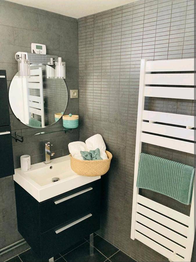 Appartement entier, One-Bedroom Apartment in Fontainebleau, Seine-et-Marne