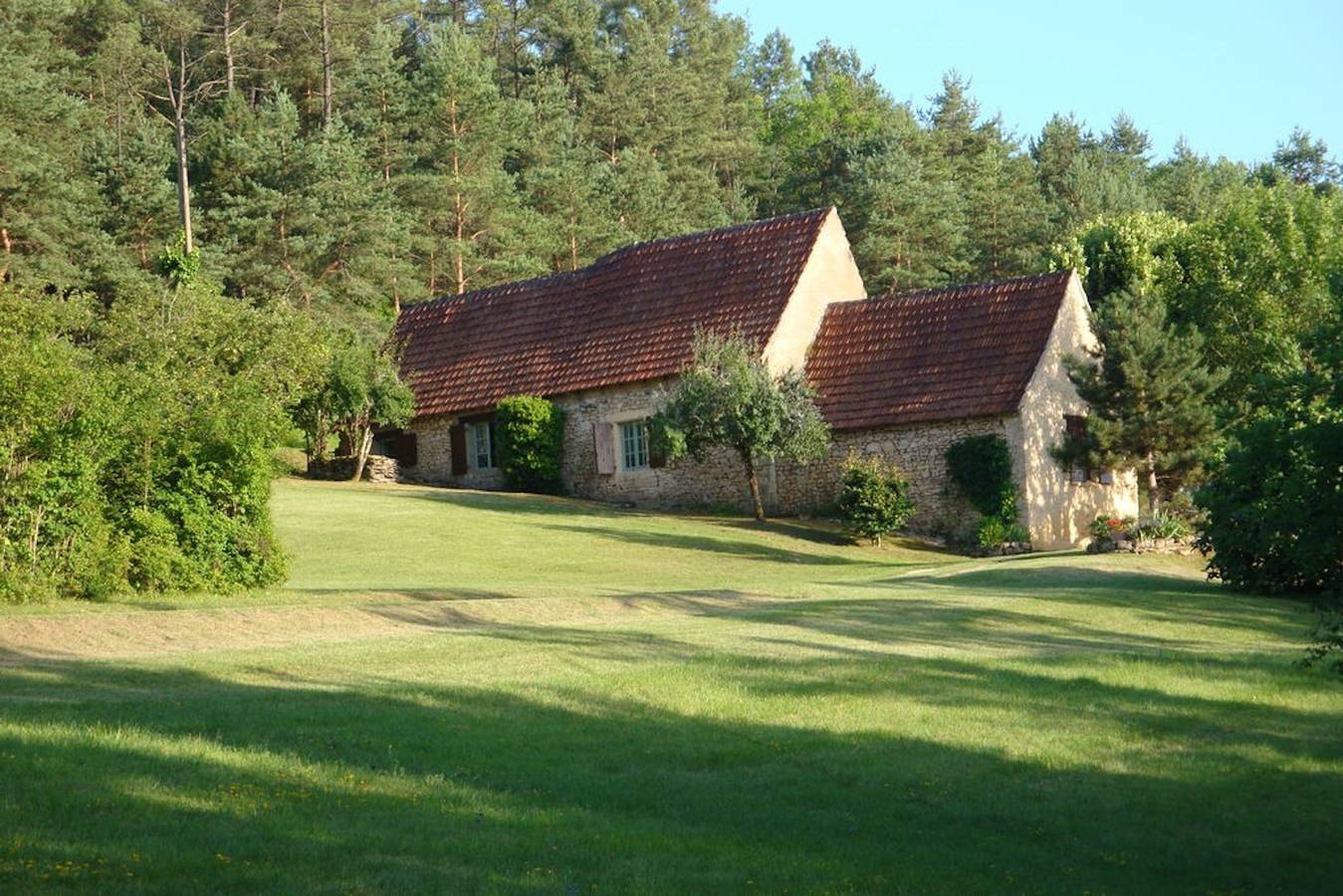 Maison avec un grand jardin en pleine nature in Saint-Léon-sur-Vézère, Périgord Noir
