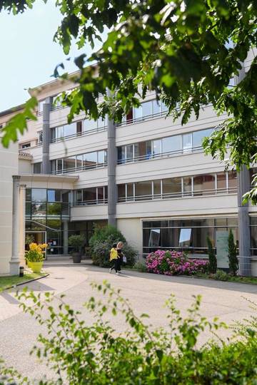 Hôtel pour 2 personnes, avec jardin à Écully