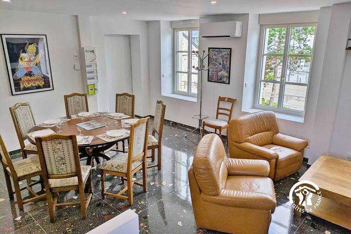 Gîte pour 7 personnes, avec balcon, animaux acceptés à Louverné