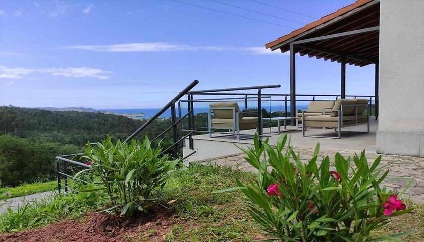 Apartamento para 6 personas, con vistas y jardín, Se admiten mascotas en Caravia