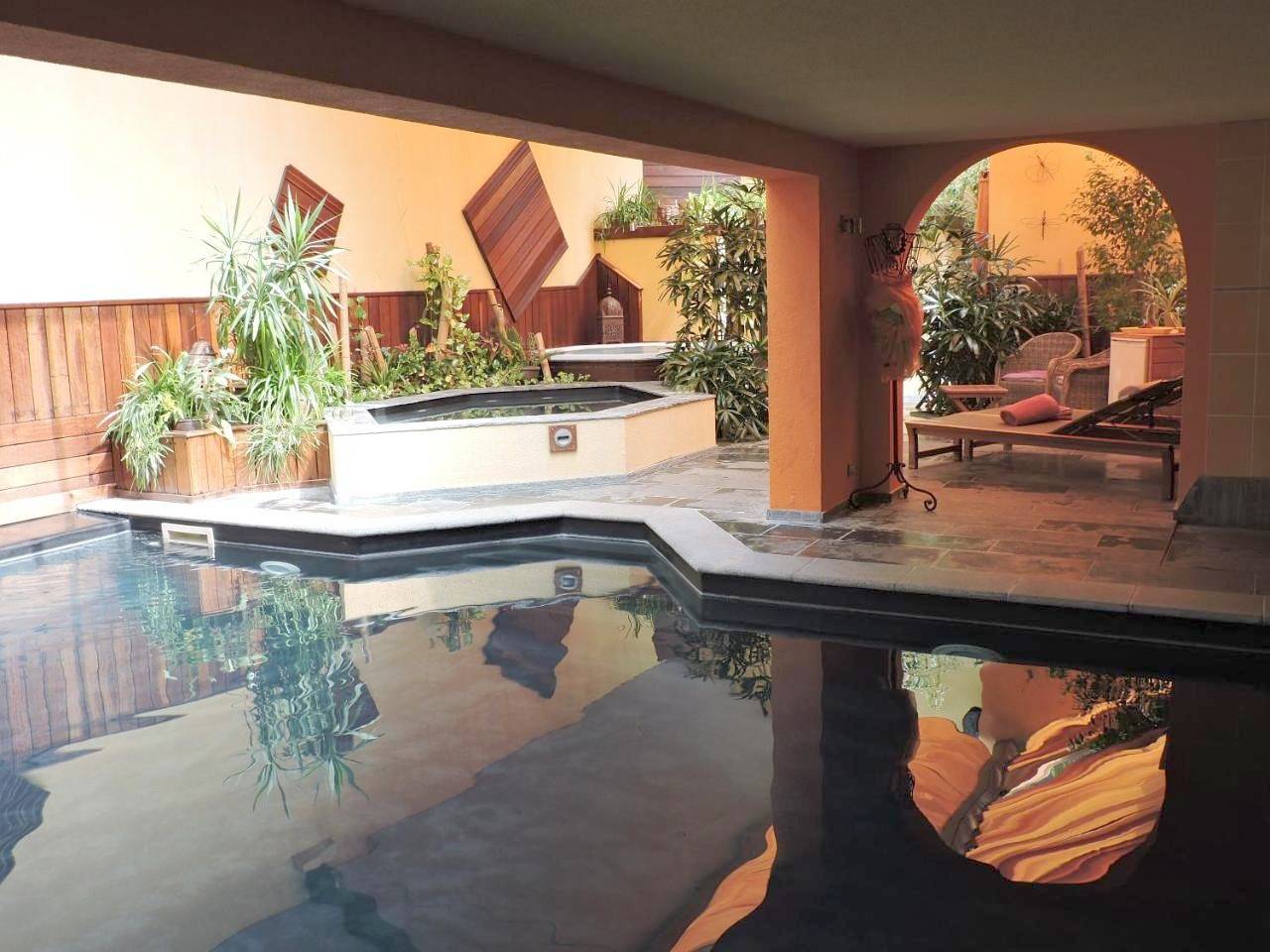 Bed and Breakfast für 2 Personen mit Whirlpool in Tournai, Hennegau
