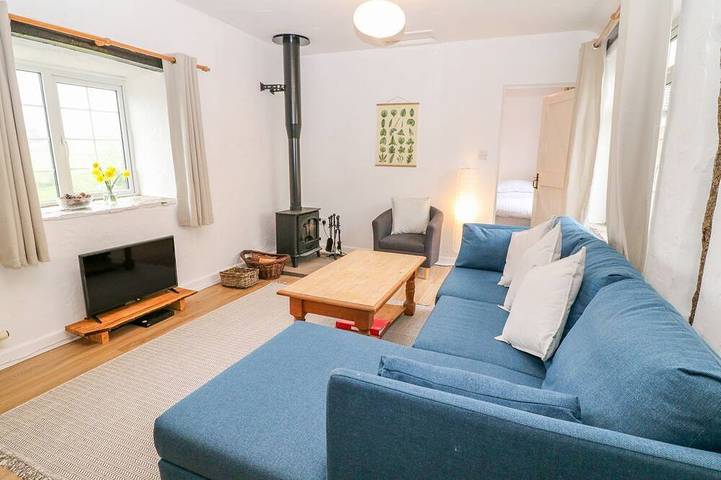 Vacation rental for 5 people, with terrace and yard in Cornwall