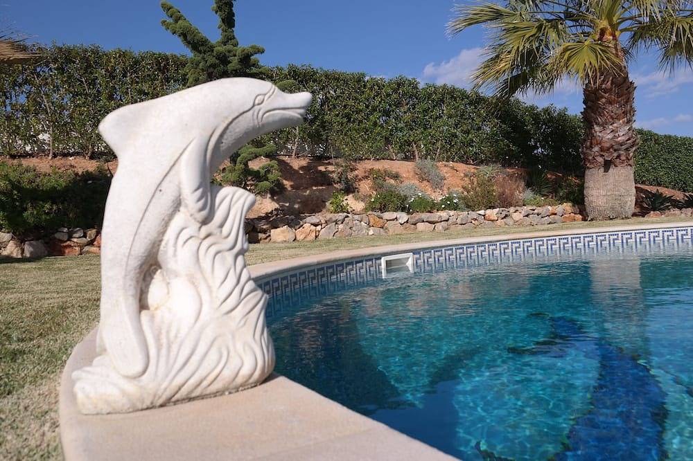 Villa for 10 People in Ferragudo, Faro District