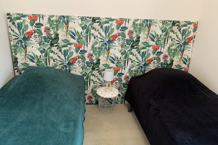 Appartement F3 Avec Piscine 10 min à Pied de la Rivière et 5 min du Centre in Ruoms, Ardèche