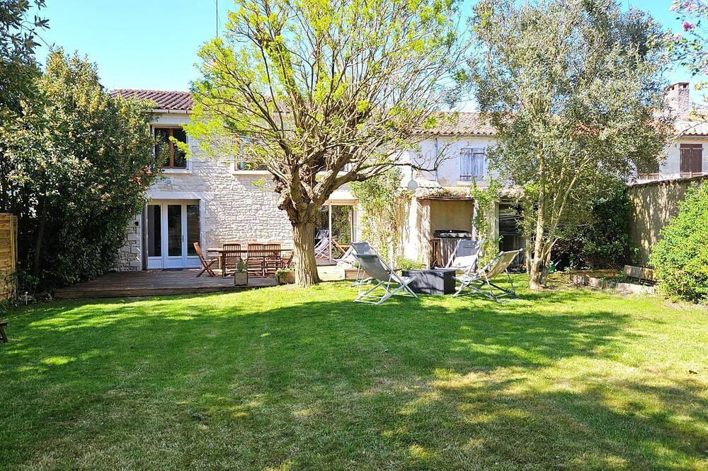 Maison en pierre avec jardin pour 8 personnes dans la Venise Verte in Le Mazeau, Fontenay-le-Comte