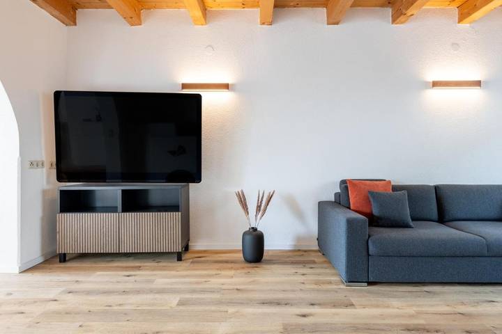 Ferienwohnung für 8 Personen, mit Balkon und Terrasse sowie Garten und Ausblick in Ladis - 3