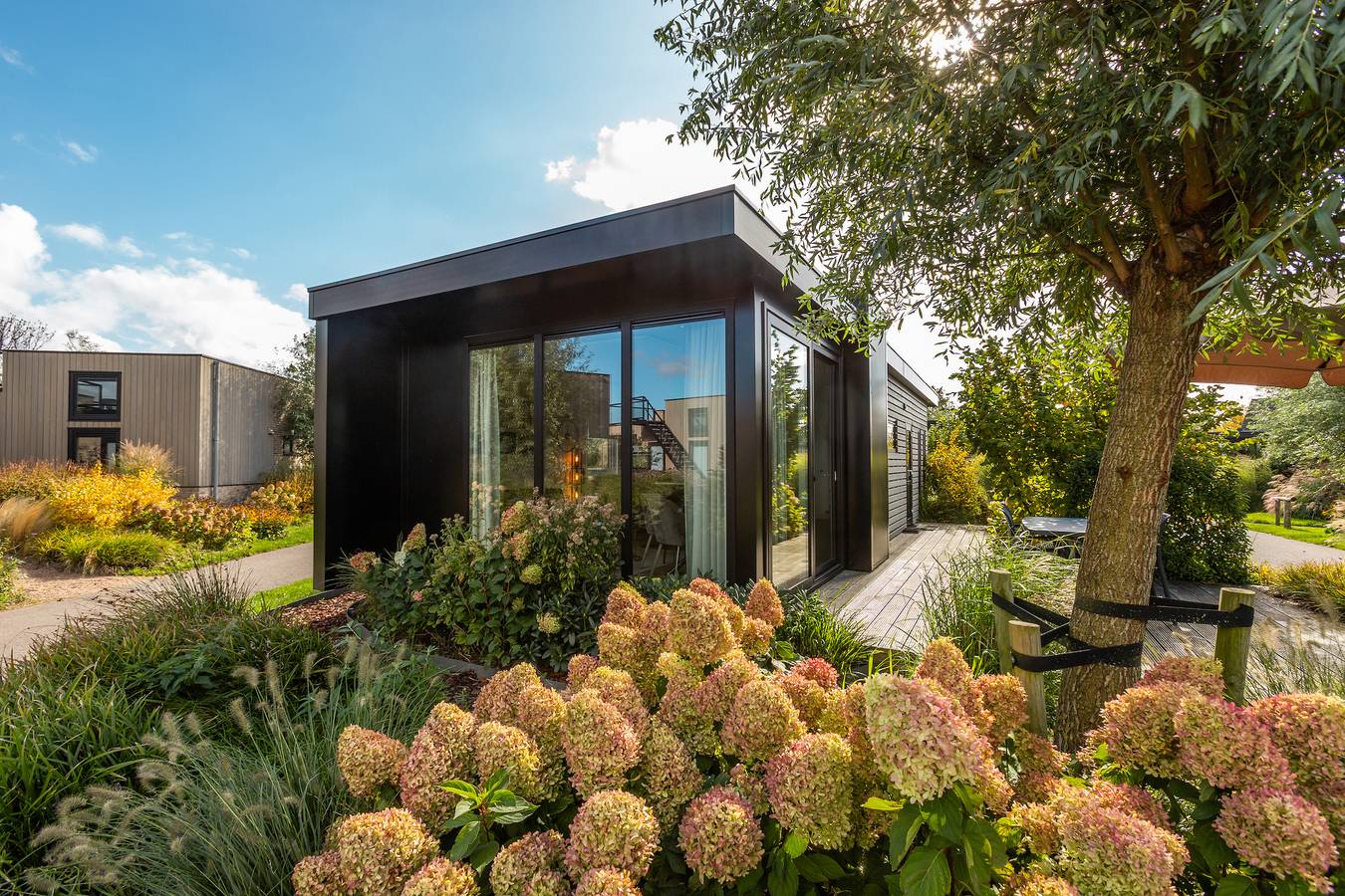 Vakantiepark De Wiedense Meren — Rietland Lodge | 4 Personen in Nationalpark Weerribben-Wieden