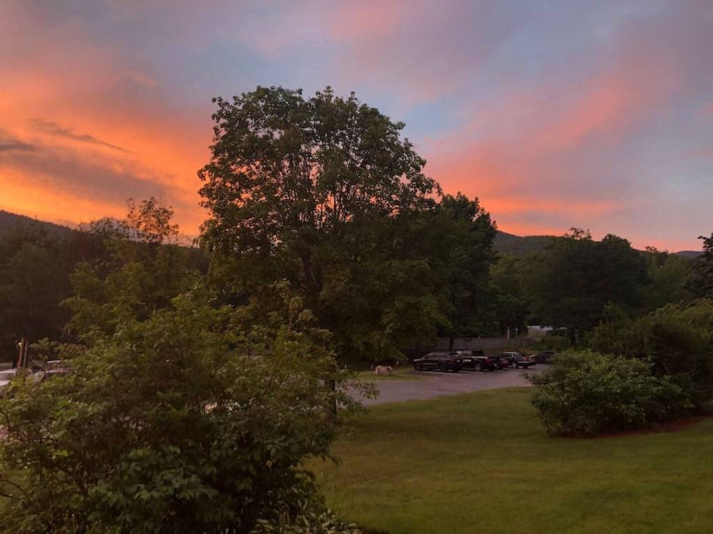 Ganze Wohnung, Mountain getaway!Remodeled 1 bedroom,Pool, hot tub in Lincoln (NH), Franconia Notch