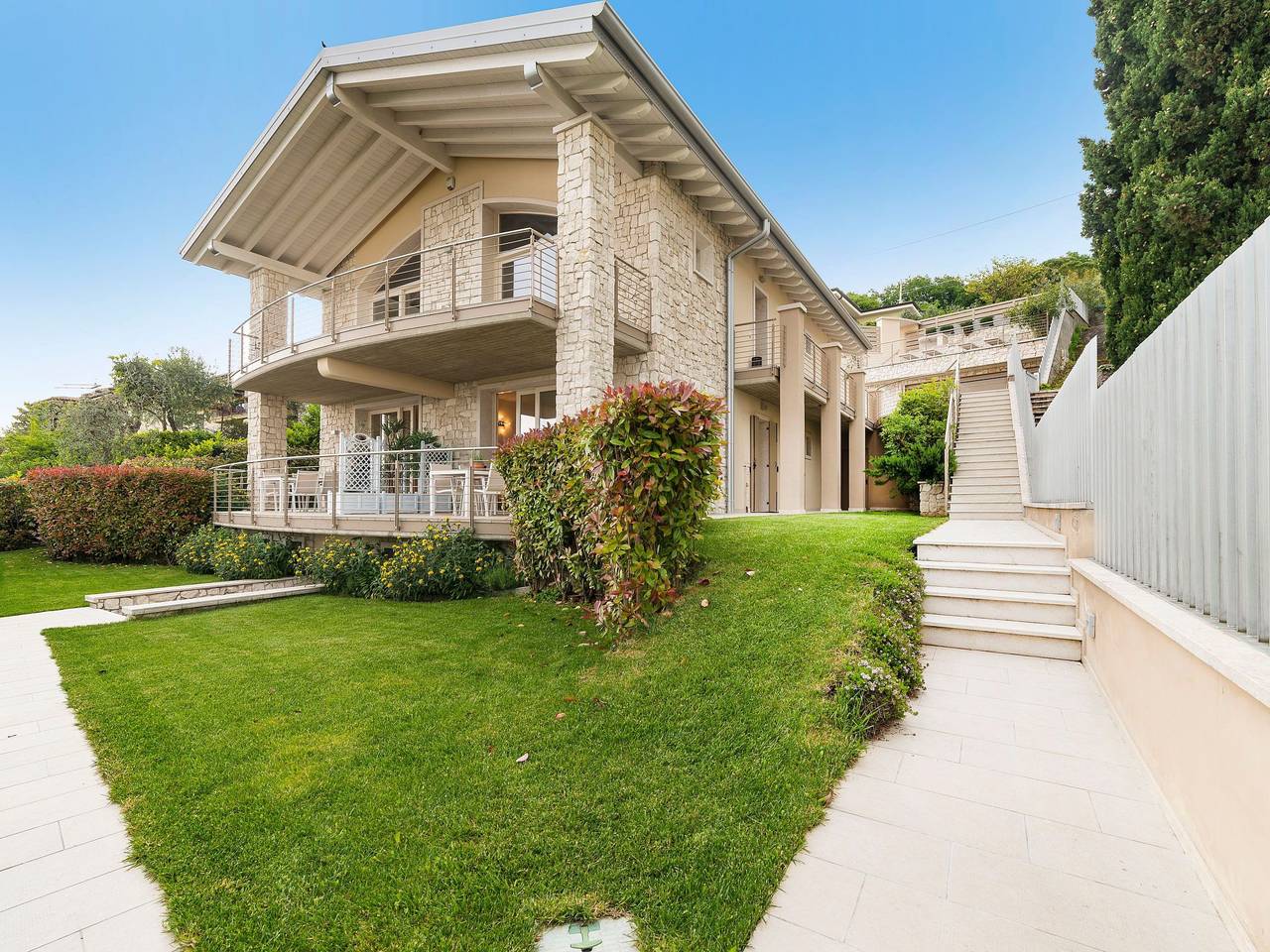 Ganze Wohnung, Flacher Sonnenaufgang in Torri del Benaco, Gardasee-Berge