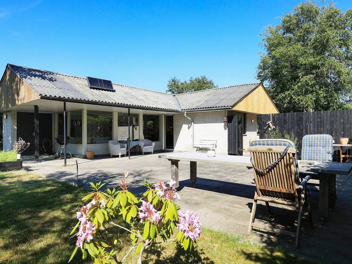 Ferieudlejning for 6 personer, med Terrasse og Have i Skagen
