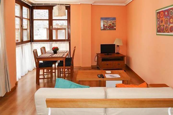 Gîte pour 6 personnes, avec Balcon à Valgañón