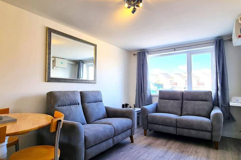 Entire apartment, Beachfront apartment with direct beach access! in Perranporth, Cornwall