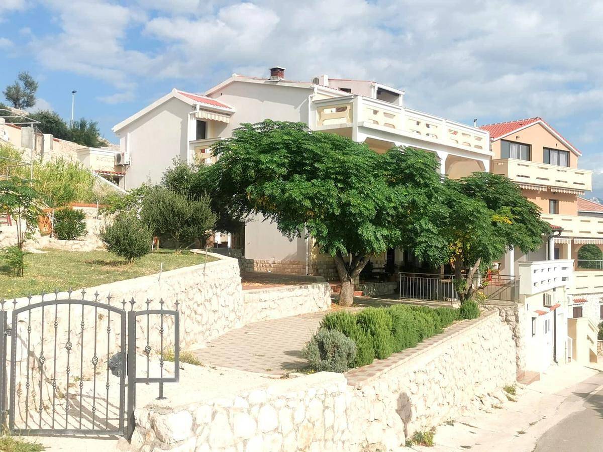 Ganze Ferienwohnung, Wohnung Katarina auf der Insel Pag in Zubovići, Pag