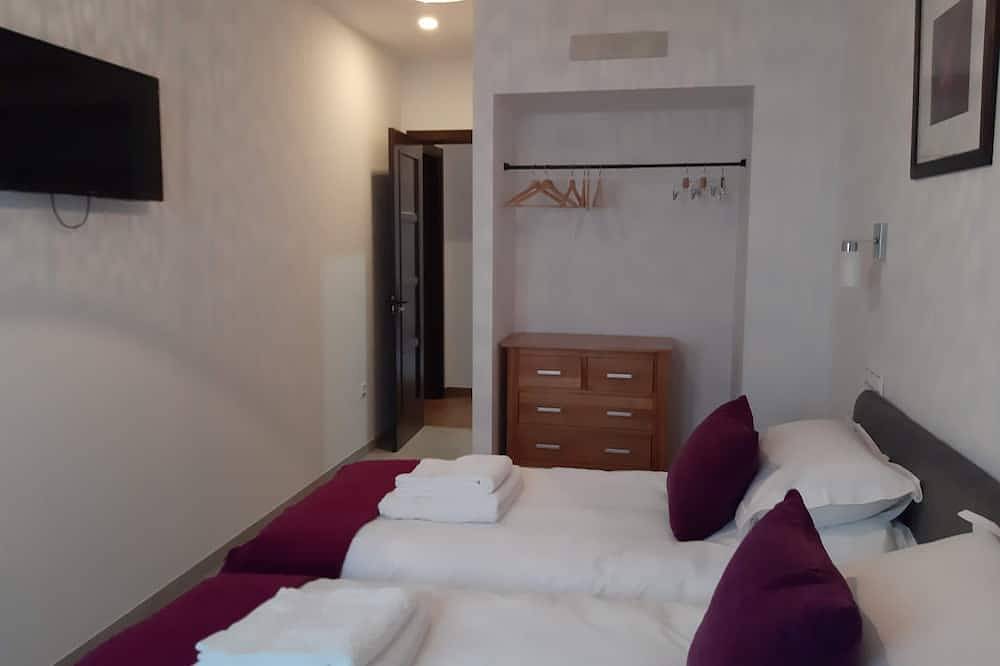 Brand new traditional style townhouse with central location in Ronda, Málaga Province