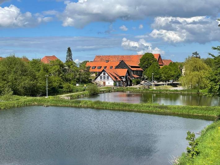 Hotel voor 2 personen, with tuin and uitzicht op het meer as well as terras in Ostharz