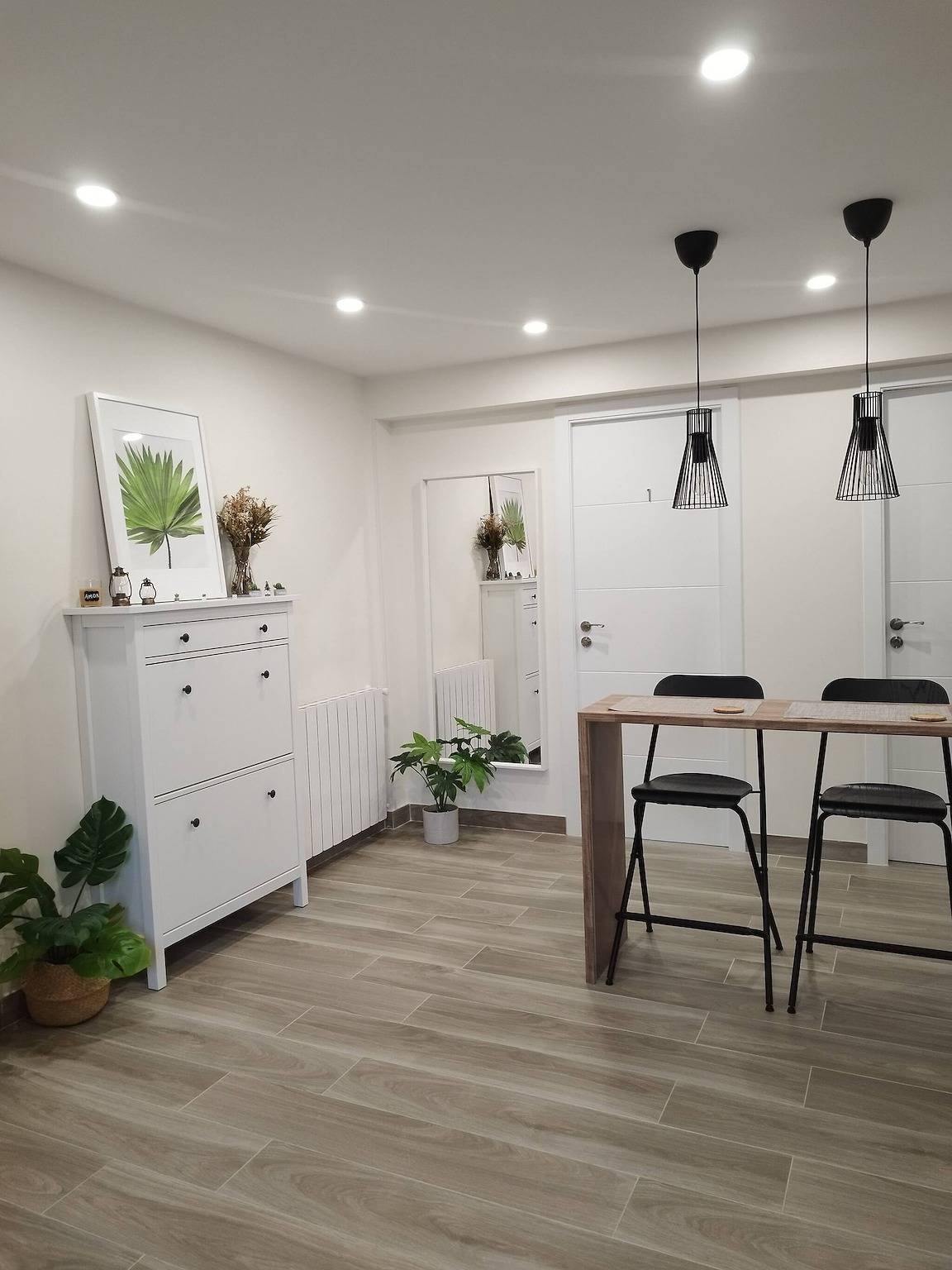 Cozy Guest Room in Modern Madrid Flat - Perfect for Digital Nomads in Madrid, Madrid Province