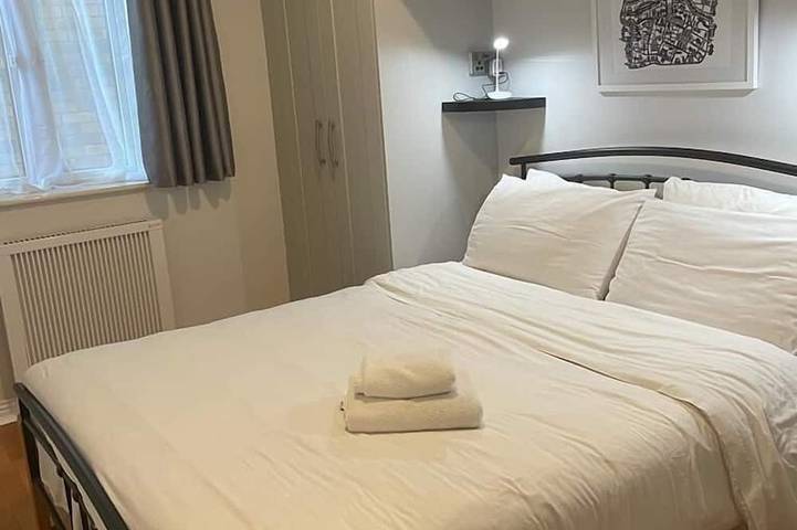 Entire apartment, Heart of the City, Luxury Apt, 5 Star Reviews, beside Temple Bar in Dublin, County Dublin