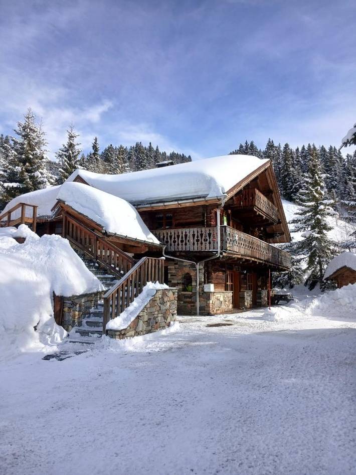 Chalet pour 12 personnes, avec balcon et jardin en Savoie