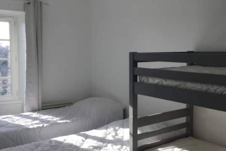 Location de vacances pour 13 personnes, avec terrasse à La Réorthe - 3